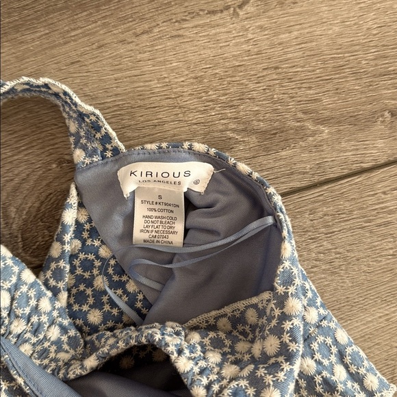 Kirious - tie back Crop Top - small - Picture 2 of 4